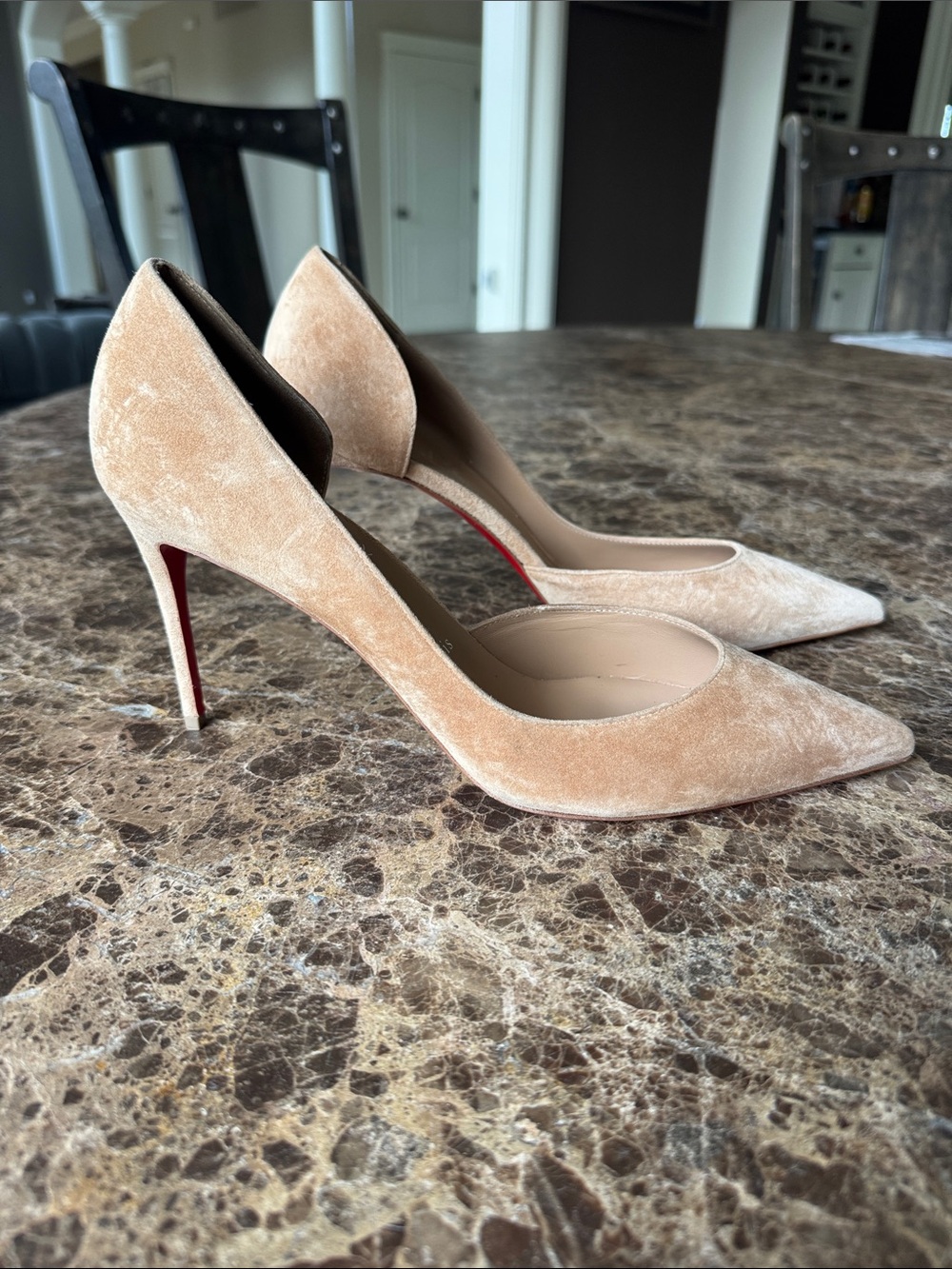 Christian Louboutin iriza 85mm lionne camel suede stiletto sz 42